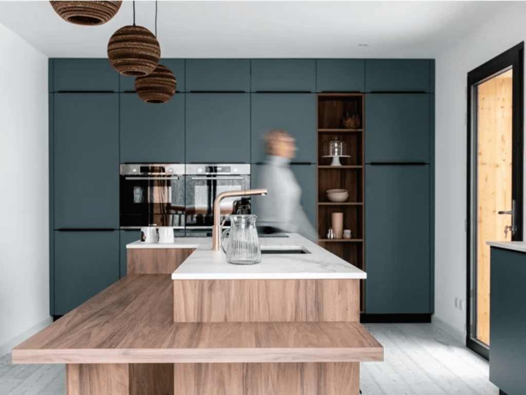 cuisine moderne design bleu canard sur mesure